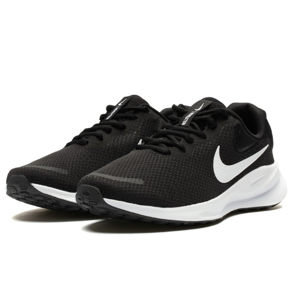 Tênis Nike Revolution 7